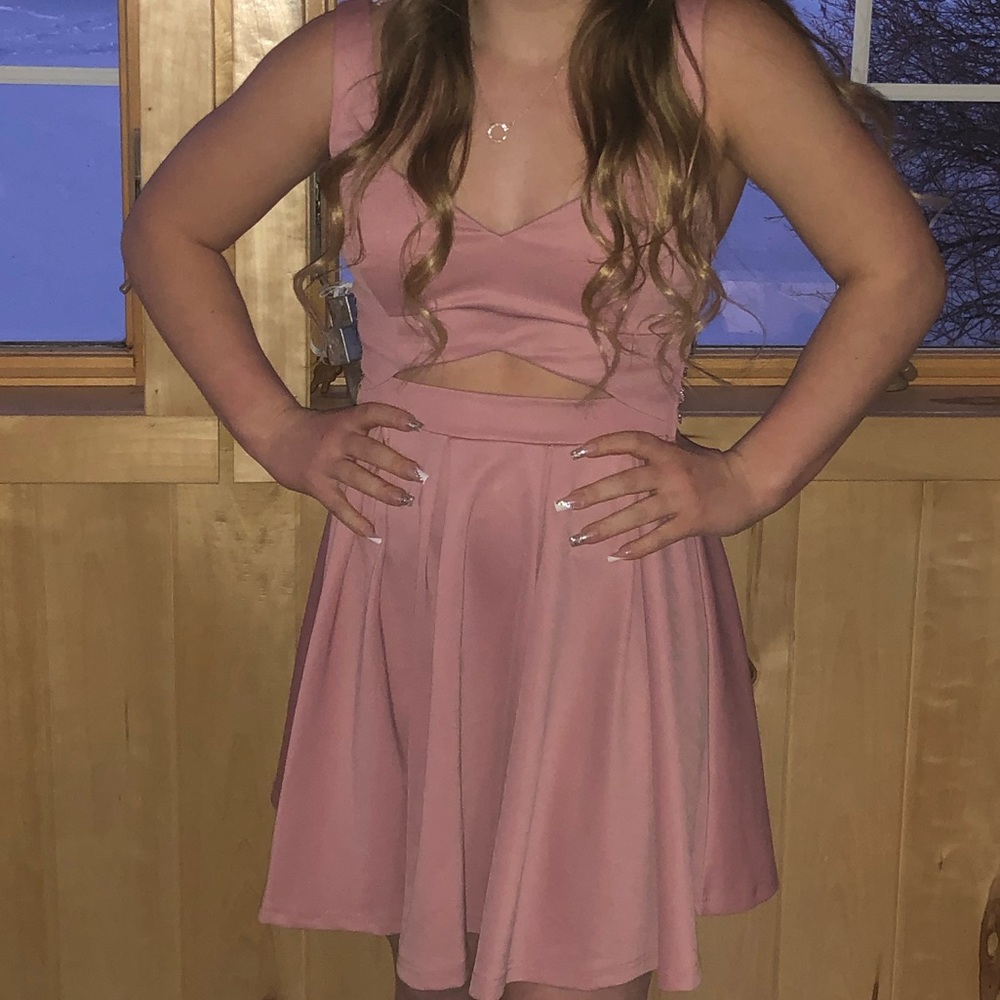 Worn Once, Very Good Condition. - image 1